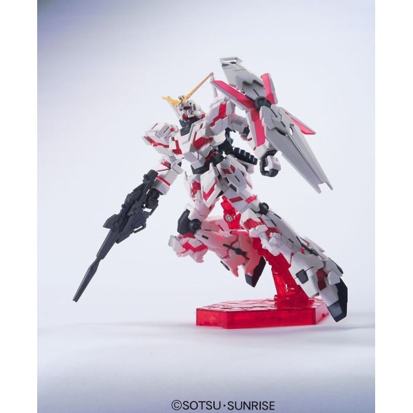 GUNDAM - MODEL KIT - 1/144 HGUC - RX-0 Unicorn Gundam Destroy mode