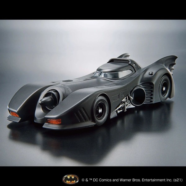 DC COMICS - BATMAN -  1/35 BATMOBILE ( 1989) - Model Kit