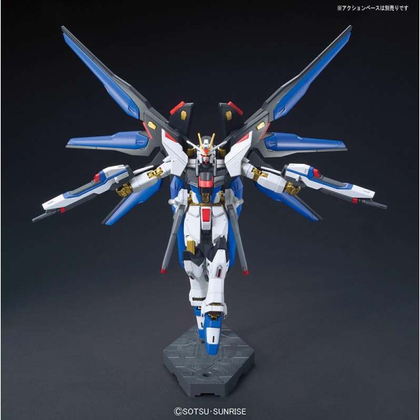 GUNDAM SEED DESTINY - Strike Freedom Gundam - HG GUNPLA